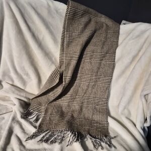 Dior Men's Brown Houndstooth Wool-Blend Fringe Scarf